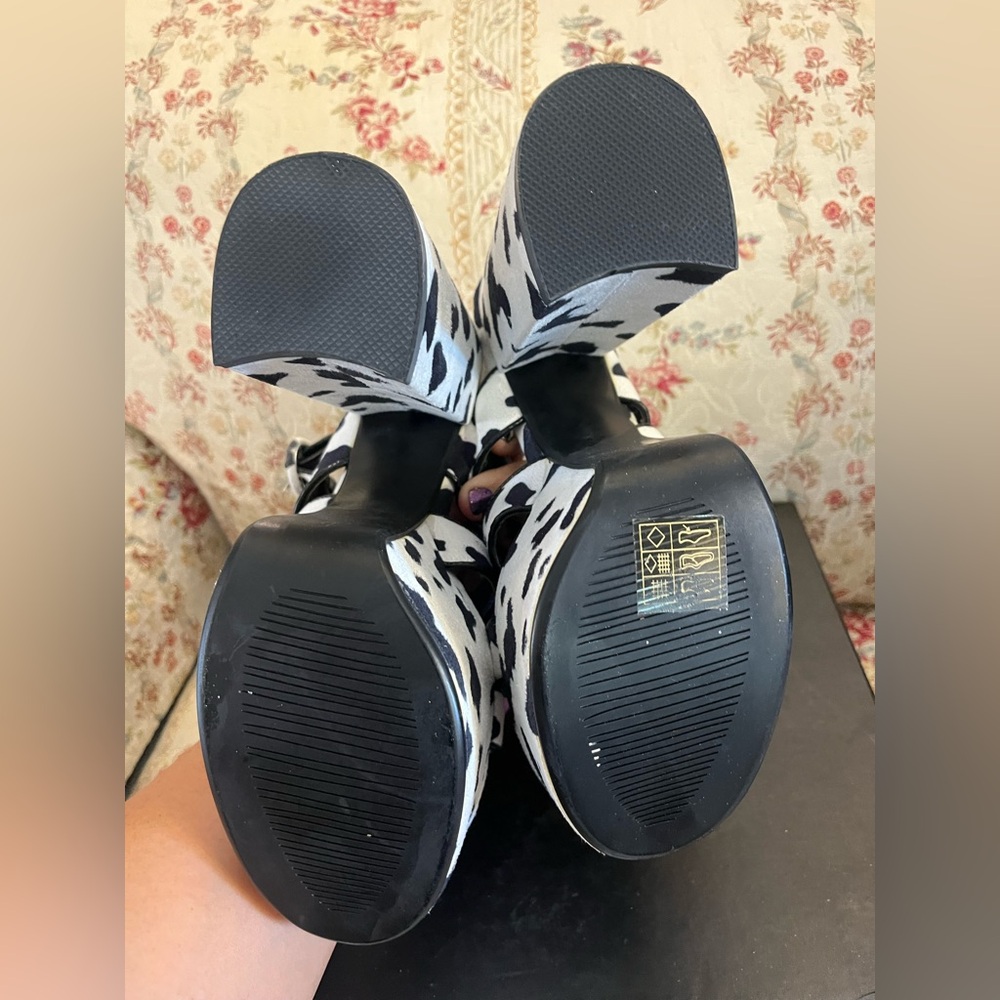 Lamoda On Vacay Chunky Platform Sandals in Cow Print New! - Picture 11 of 11